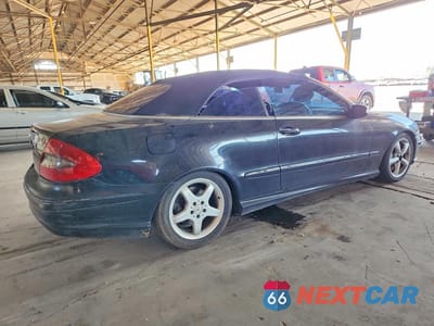 Trzecie zdjęcie samochodu z tyłu: 2004 MERCEDES-BENZ CLK 55 AMG VIN:WDBTK76G44T031677 - miniatura