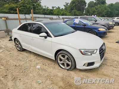 Czwarte zdjęcie samochodu z boku: 2019 AUDI A3 PREMIUM VIN:WAUAUGFFXKA076199 - miniatura