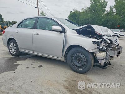Czwarte zdjęcie samochodu z boku: 2013 TOYOTA COROLLA LE VIN:2T1BU4EE4DC027920 - miniatura