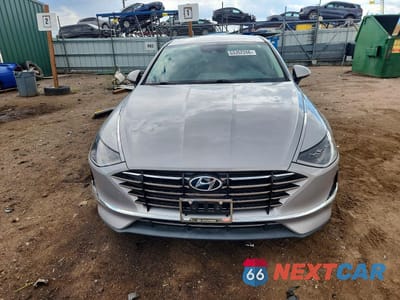 Piąte zdjęcie samochodu w środku: 2023 HYUNDAI SONATA SE VIN:KMHL24JA9PA318401 - miniatura
