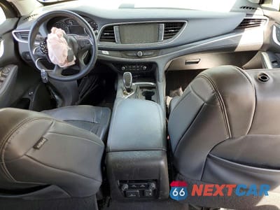 Zdjęcie 8 z 12 samochodu: 2018 BUICK ENCLAVE ESSENCE VIN:5GAERBKW8JJ260362 - miniatura