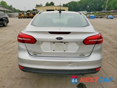 Zdjęcie 6 z 12 samochodu: 2018 FORD FOCUS SE VIN:1FADP3FE0JL254248 - miniatura