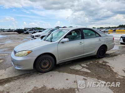 2006 TOYOTA CAMRY LE 4T1BE32K76U678624 - główne zdjęcie licytacji z USA - miniatura