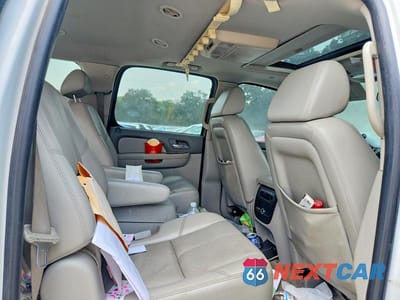 Zdjęcie 11 z 13 samochodu: 2007 CHEVROLET SUBURBAN K1500 VIN:3GNFK16377G101447 - miniatura