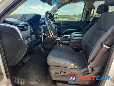 Zdjęcie 7 z 13 samochodu: 2015 CHEVROLET SUBURBAN C1500 LS VIN:1GNSCHKC0FR250632 - miniatura