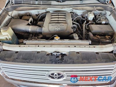 Zdjęcie 11 z 12 samochodu: 2016 TOYOTA TUNDRA VIN:5TFSY5F15GX210111 - miniatura
