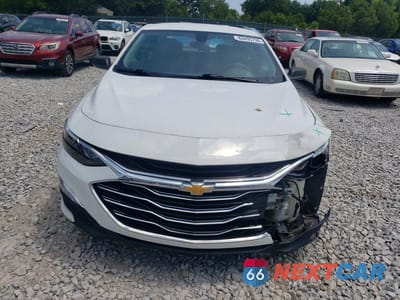 Piąte zdjęcie samochodu w środku: 2019 CHEVROLET MALIBU LS VIN:1G1ZB5ST6KF122974 - miniatura