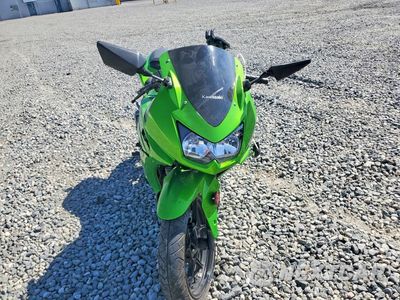 Drugie zdjęcie samochodu z przodu: 2012 KAWASAKI EX250 J VIN:JKAEXMJ12CDAC0188 - miniatura