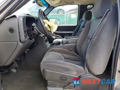 Zdjęcie 7 z 12 samochodu: 2004 GMC SIERRA K2500 HEAVY DUTY VIN:1GTHK23104F152487 - miniatura