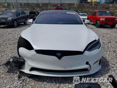 Piąte zdjęcie samochodu w środku: 2021 TESLA MODEL S VIN:5YJSA1E65MF451649 - miniatura