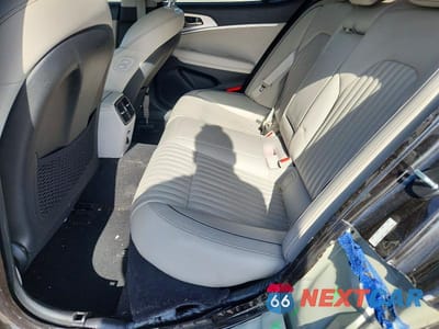Zdjęcie 10 z 13 samochodu: 2019 GENESIS G70 ELITE VIN:KMTG34LA9KU012842 - miniatura