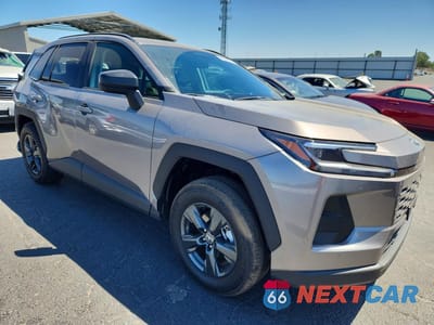 Czwarte zdjęcie samochodu z boku: 2026 TOYOTA RAV4 LE VIN:2T36DRBV6TC014482 - miniatura