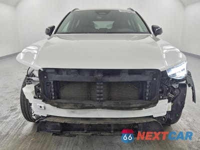 Piąte zdjęcie samochodu w środku: 2024 VOLVO XC40 CORE VIN:YV4L12UK2R2211653 - miniatura