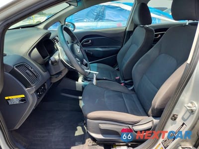 Zdjęcie 7 z 12 samochodu: 2017 KIA RIO LX VIN:KNADM4A32H6074743 - miniatura