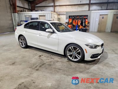 Czwarte zdjęcie samochodu z boku: 2018 BMW 330 XI VIN:WBA8D9C51JA616575 - miniatura