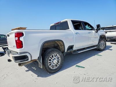 Trzecie zdjęcie samochodu z tyłu: 2022 CHEVROLET SILVERADO K2500 HIGH COUNTRY VIN:1GC4YREY7NF237733 - miniatura