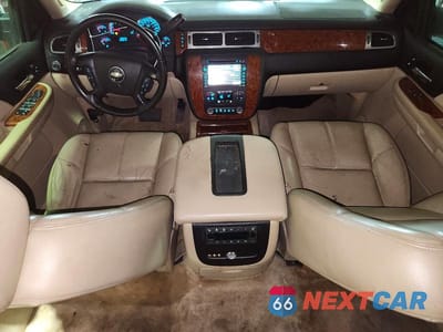 Zdjęcie 8 z 13 samochodu: 2007 CHEVROLET TAHOE K1500 VIN:1GNFK13027R353133 - miniatura