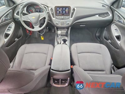 Zdjęcie 8 z 12 samochodu: 2025 CHEVROLET MALIBU LT VIN:1G1ZD5ST6SF126839 - miniatura