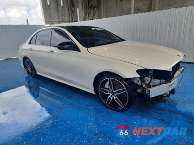 Czwarte zdjęcie samochodu z boku: 2020 MERCEDES-BENZ E 350 VIN:WDDZF8DB2LA700784 - miniatura