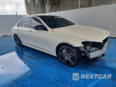 Czwarte zdjęcie samochodu z boku: 2020 MERCEDES-BENZ E 350 VIN:WDDZF8DB2LA700784 - miniatura