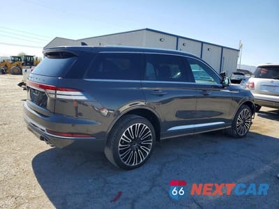Trzecie zdjęcie samochodu z tyłu: 2021 LINCOLN AVIATOR BLACK LABEL VIN:5LM5J9XC5MGL07516 - miniatura