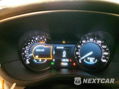 Zdjęcie 9 z 13 samochodu: 2017 LINCOLN MKC SELECT VIN:5LMCJ2D91HUL03509 - miniatura
