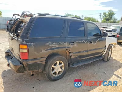 Trzecie zdjęcie samochodu z tyłu: 2003 GMC YUKON DENALI VIN:1GKEK63U63J165555 - miniatura