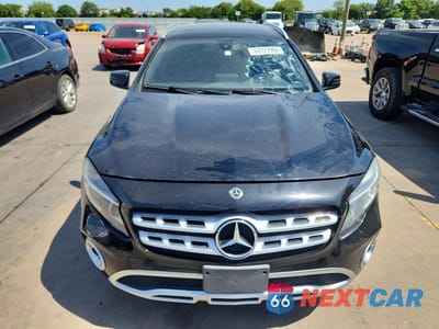 Piąte zdjęcie samochodu w środku: 2019 MERCEDES-BENZ GLA 250 VIN:WDCTG4EB7KU005664 - miniatura