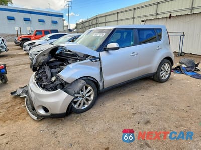 2018 KIA SOUL KNDJP3A58J7536439 - główne zdjęcie licytacji z USA - miniatura