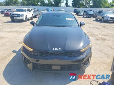 Piąte zdjęcie samochodu w środku: 2025 KIA K5 GT LINE VIN:KNAG64J71S5393655 - miniatura