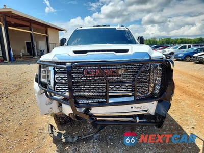 Piąte zdjęcie samochodu w środku: 2021 GMC SIERRA K2500 DENALI VIN:1GT49REY2MF274300 - miniatura