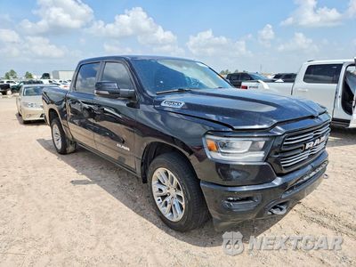 Czwarte zdjęcie samochodu z boku: 2023 RAM 1500 LARAMIE VIN:1C6SRFJT6PN605140 - miniatura