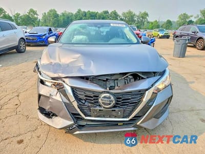 Piąte zdjęcie samochodu w środku: 2023 NISSAN SENTRA S VIN:3N1AB8BV0PY324638 - miniatura