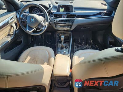 Zdjęcie 8 z 13 samochodu: 2016 BMW X1 XDRIVE28I VIN:WBXHT3C33G5E47698 - miniatura
