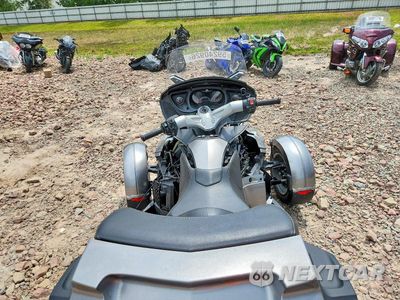 Zdjęcie 6 z 9 samochodu: 2012 CAN-AM SPYDER ROADSTER RTS VIN:2BXJBWC17CV000939 - miniatura