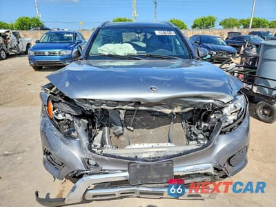 Piąte zdjęcie samochodu w środku: 2019 MERCEDES-BENZ GLC 300 4MATIC VIN:WDC0G4KB7KV123456 - miniatura