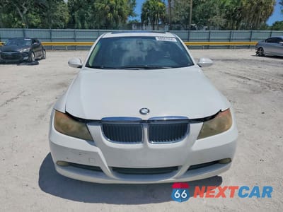 Piąte zdjęcie samochodu w środku: 2006 BMW 325 I VIN:WBAVB13536PT16275 - miniatura