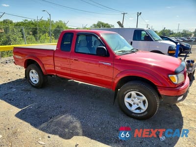 Czwarte zdjęcie samochodu z boku: 2004 TOYOTA TACOMA V6 VIN:5TEWN72N34Z450079 - miniatura