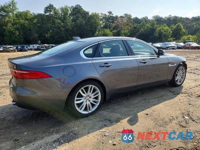 Trzecie zdjęcie samochodu z tyłu: 2017 JAGUAR XF PRESTIGE VIN:SAJBK4BV5HCY28429 - miniatura