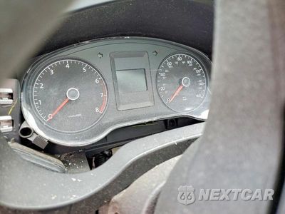 Zdjęcie 9 z 12 samochodu: 2014 VOLKSWAGEN JETTA BASE VIN:3VW2K7AJ7EM354134 - miniatura