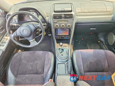 Zdjęcie 8 z 12 samochodu: 2004 LEXUS IS 300 VIN:JTHBD192440092547 - miniatura