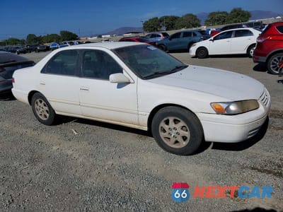 Czwarte zdjęcie samochodu z boku: 1998 TOYOTA CAMRY LE VIN:JT2BG22K4W0116477 - miniatura