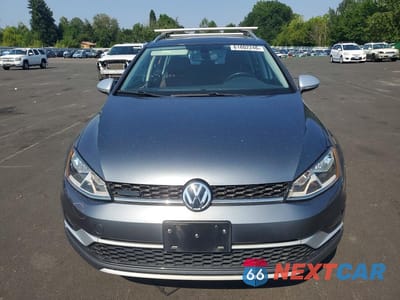 Piąte zdjęcie samochodu w środku: 2017 VOLKSWAGEN GOLF ALLTRACK S VIN:3VWH17AU0HM521008 - miniatura