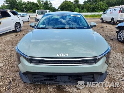 Piąte zdjęcie samochodu w środku: 2025 KIA K4 LXS VIN:3KPFT4DE5SE199233 - miniatura