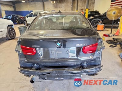 Zdjęcie 6 z 13 samochodu: 2017 BMW 320 XI VIN:WBA8E5G36HNU45257 - miniatura