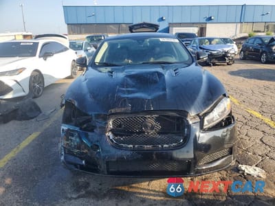 Piąte zdjęcie samochodu w środku: 2015 JAGUAR XF SUPERCHARGED VIN:SAJWA0HP2FMU46906 - miniatura