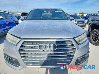 Piąte zdjęcie samochodu w środku: 2019 AUDI Q7 PREMIUM VIN:WA1AAAF73KD013939 - miniatura