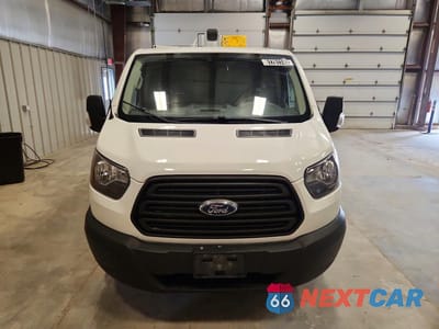 Piąte zdjęcie samochodu w środku: 2019 FORD TRANSIT T-150 VIN:1FTYE1ZM4KKA83567 - miniatura