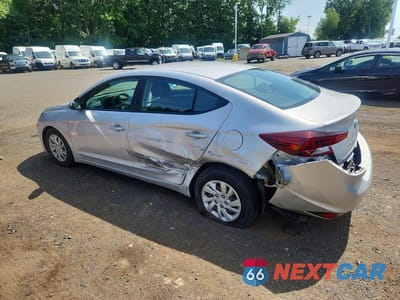 Drugie zdjęcie samochodu z przodu: 2019 HYUNDAI ELANTRA SE VIN:5NPD74LF3KH472879 - miniatura