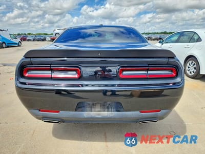 Zdjęcie 6 z 13 samochodu: 2021 DODGE CHALLENGER SXT VIN:2C3CDZAG0MH509884 - miniatura